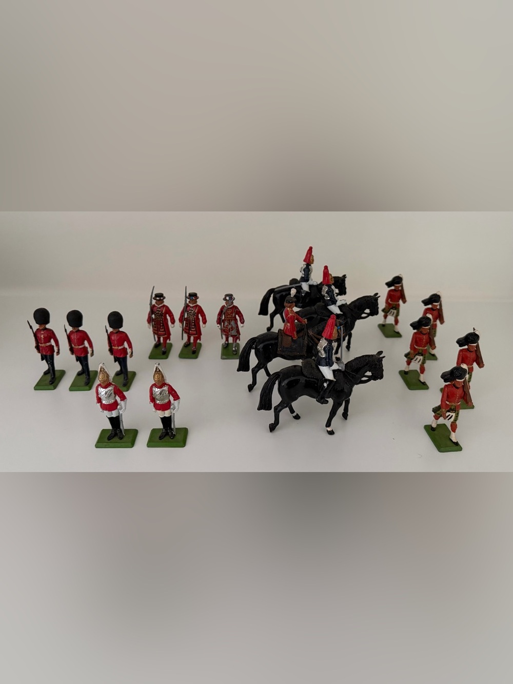 BRITAINS LTD Vintage Cast Iron Figure Set Soldiers Horses Made In England